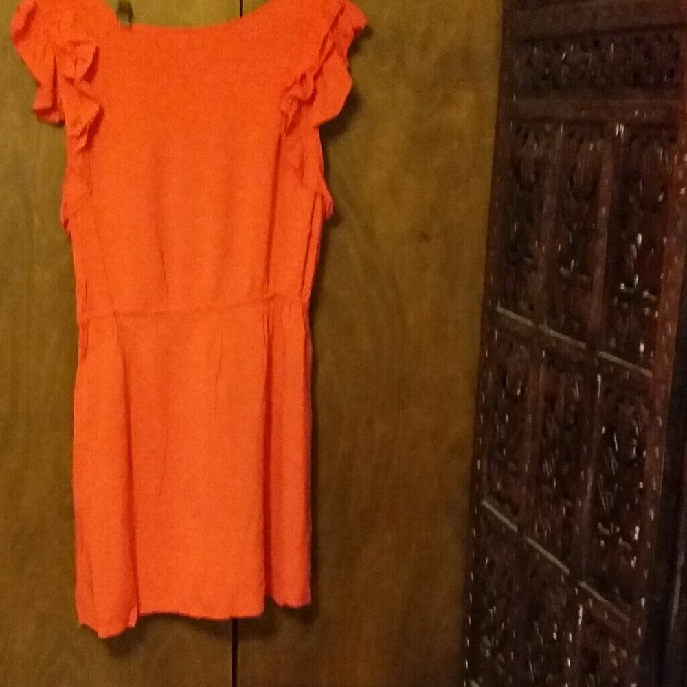 BCBG GENERATION Red Ruffle Sleeve Dress -Large - Picture 5 of 7